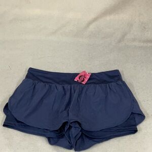 NWT Woman’s Cadmus shorts